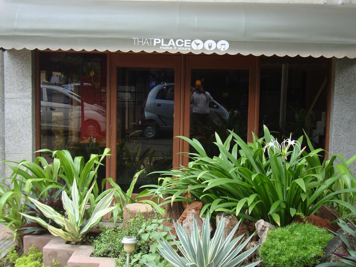 Hotel Grg Vadodara Esterno foto