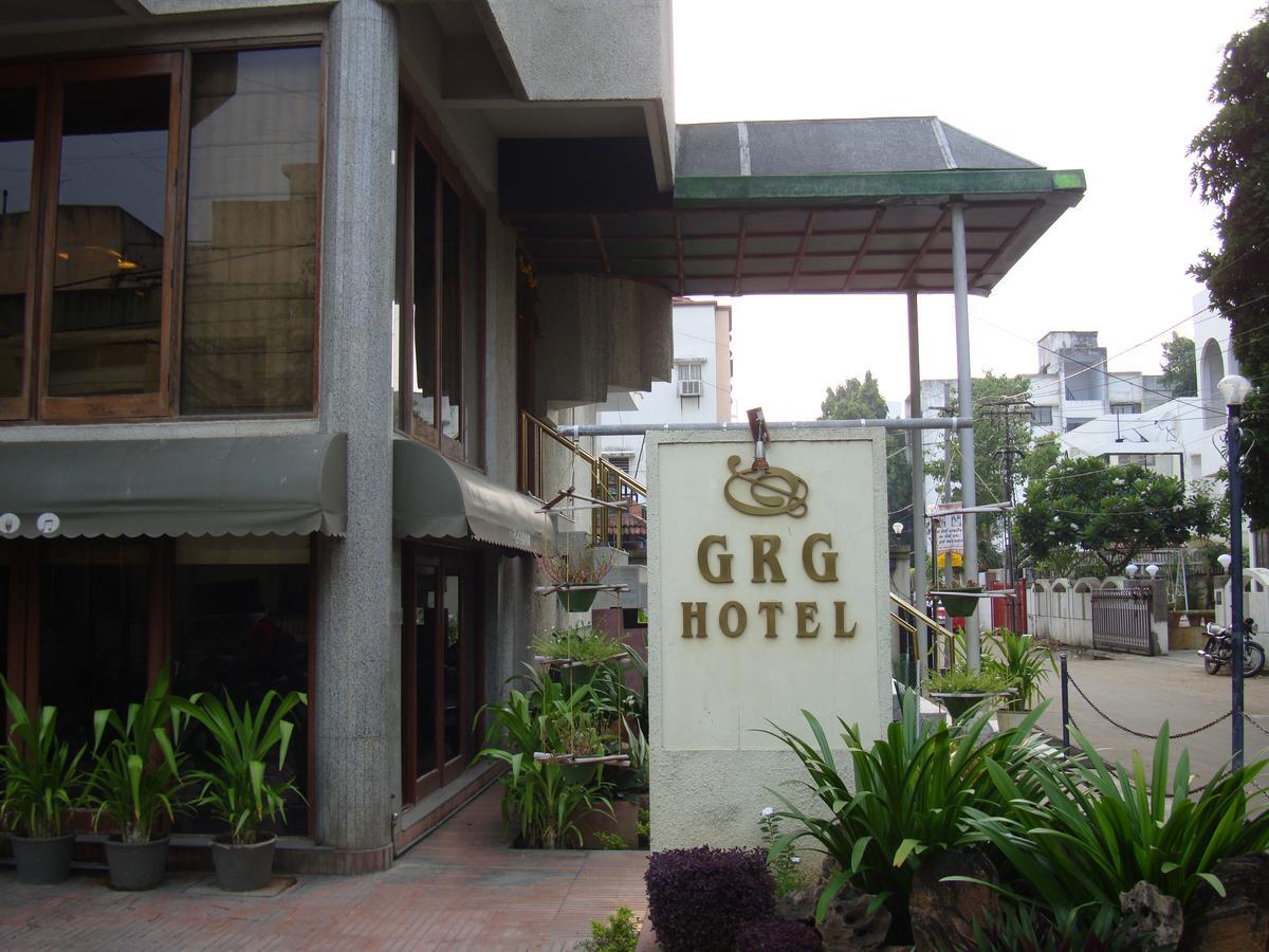 Hotel Grg Vadodara Esterno foto