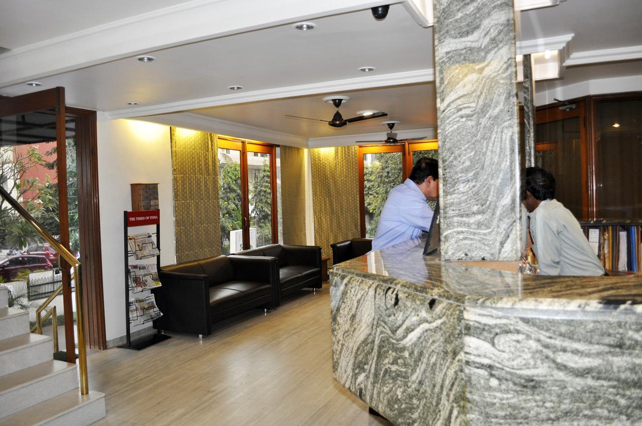 Hotel Grg Vadodara Esterno foto